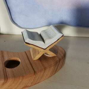 Steker boek op houder